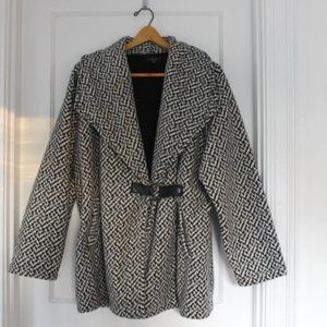 Ellen Reyes Woman coat